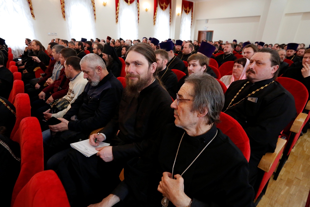 По приглашению Главы Мордовской митрополии митрополита Саранского и Мордовского Зиновия в столицу Мордовии прибыл ведущий российский сектовед Александр Дворкин